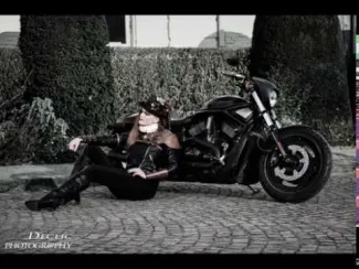 Preview image for the video "Interview Johanna artisan cuir - Declic Photography -".