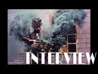 Preview image for the video "Rencontrez le photographe Steampunk Declic Photography à travers cette interview audio illustrée".